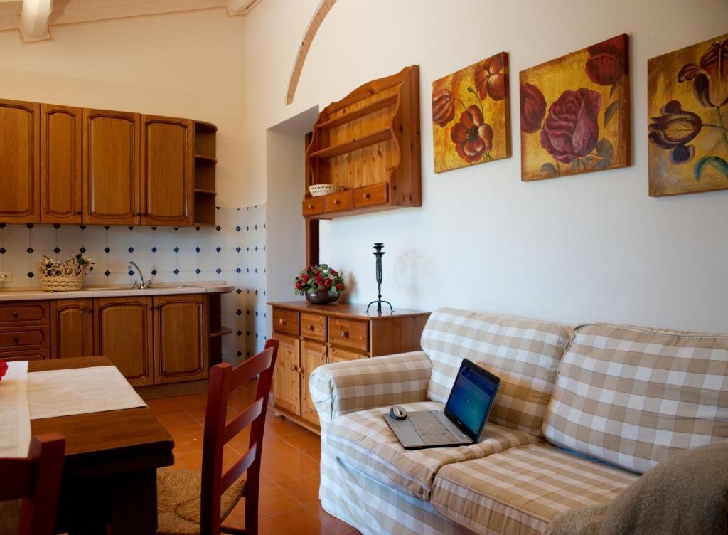 Agriturismo Buon Riposo - Country Resort In The Heart Of Tuscany San Giovanni a Corazzano Habitación foto